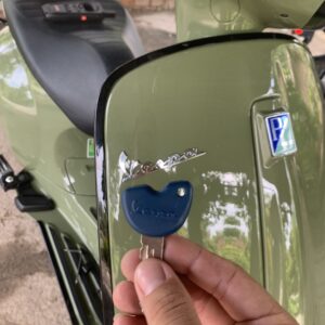 Làm chìa khóa từ Vespa